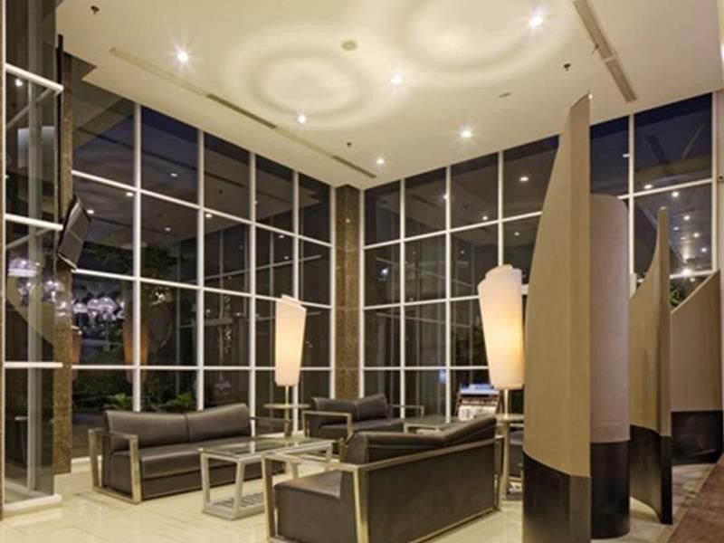 Howard Johnson By Wyndham Pekalongan Exterior photo